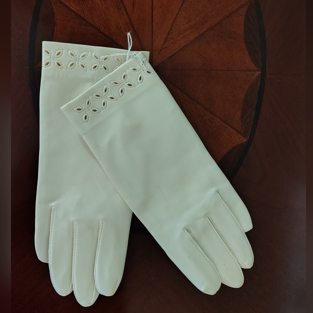VTG 50's White Leather Fownes Ladies Gloves XS